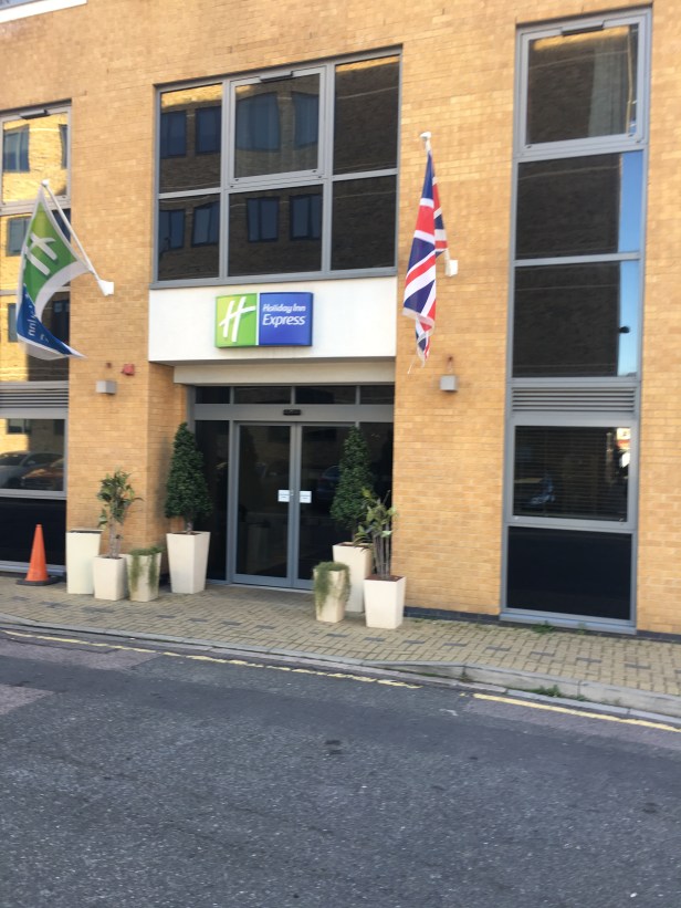 holiday-inn-express-watford-03